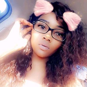 Meet your Posher, Nikki